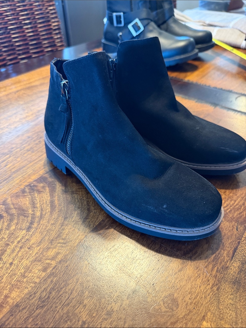 Esprit Black womens ankle Boots with Side Zip size 8 EUC